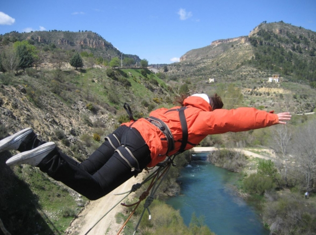  Bungee jumping al riparo 